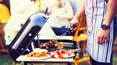 Les 5 pires erreurs courantes à éviter à tout prix lors de vos barbecues d’été